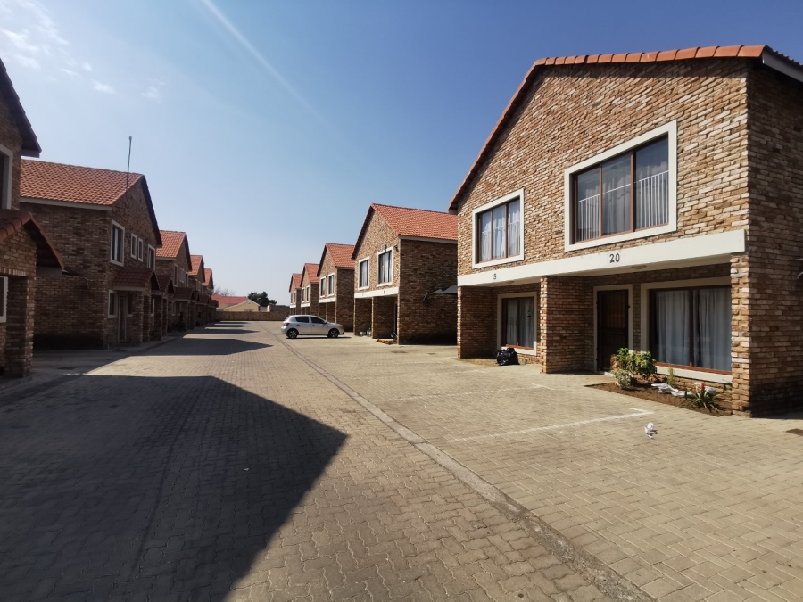2 Bedroom Property for Sale in Potchefstroom North West